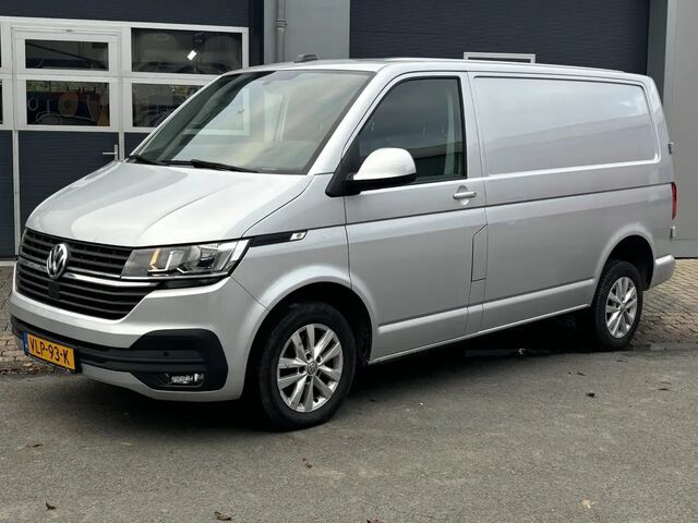 Фольксваген T6.1 Transporter 2021 у Європі на Automoto.ua Срібний Фольксваген T6.1 Transporter, об'ємом двигуна 1.97 л та пробігом 97188 тис. км за 21720 $, фото 8 на Automoto.ua