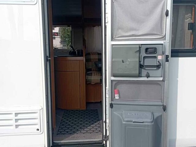 Белый Caravans-Wohnm Laika, объемом двигателя 2.8 л и пробегом 38 тыс. км за 35022 $, фото 4 на Automoto.ua