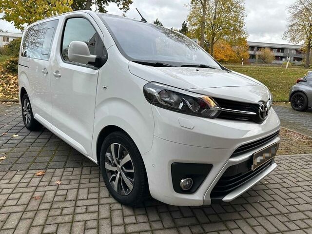 Тойота Proace Verso 2019 в Европе на Automoto.ua Тойота Proace Verso, объемом двигателя 2 л и пробегом 94 тыс. км за 26490 $, фото 1 на Automoto.ua