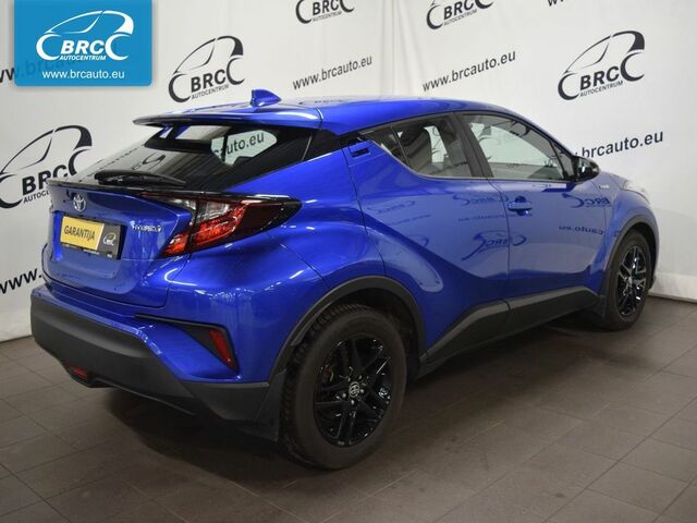 Синій Тойота C-HR, об'ємом двигуна 1.8 л та пробігом 71 тис. км за 23420 $, фото 1 на Automoto.ua