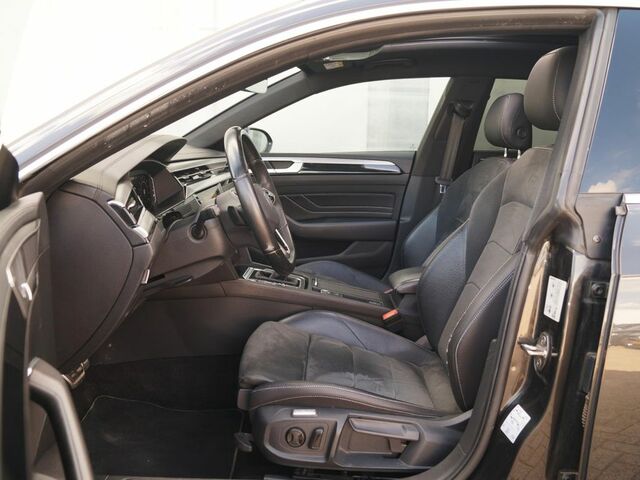 Фольксваген Arteon 2021 у Європі на Automoto.ua Сірий Фольксваген Arteon, об'ємом двигуна 1.4 л та пробігом 197 тис. км за 23835 $, фото 5 на Automoto.ua