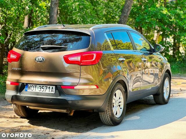 Кіа Sportage, об'ємом двигуна 2 л та пробігом 164 тис. км за 12635 $, фото 13 на Automoto.ua