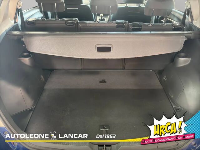 Тойота Версо 2016 в Европе на Automoto.ua Синий Тойота Версо, объемом двигателя 1.6 л и пробегом 177 тыс. км за 11558 $, фото 8 на Automoto.ua