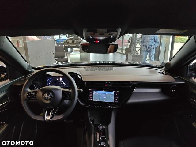 Альфа Ромео Джуниор 2025 в Европе на Automoto.ua Красный Альфа Ромео Джуниор, объемом двигателя 1 л и пробегом 1 тыс. км за 35473 $, фото 10 на Automoto.ua