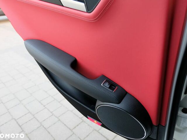 Мерседес Ц-Класс 2011 в Европе на Automoto.ua Белый Мерседес Ц-Класс, объемом двигателя 6.21 л и пробегом 28 тыс. км за 54480 $, фото 14 на Automoto.ua
