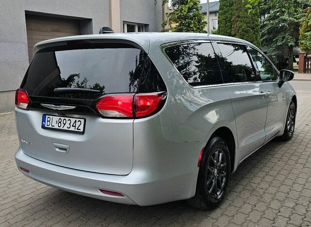 Крайслер Pacifica 2022 у Європі на Automoto.ua Сірий Крайслер Pacifica, об'ємом двигуна 3.61 л та пробігом 87 тис. км за 28766 $, фото 37 на Automoto.ua