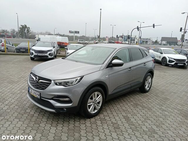 Опель Grandland X, объемом двигателя 1.2 л и пробегом 100 тыс. км за 15097 $, фото 1 на Automoto.ua