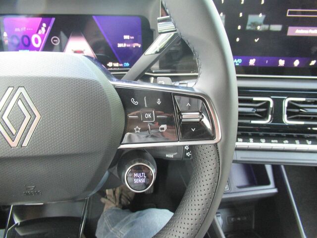 Рено R 4 2025 в Европе на Automoto.ua Зеленый Рено R 4, объемом двигателя 0 л и пробегом 2 тыс. км за 44111 $, фото 18 на Automoto.ua