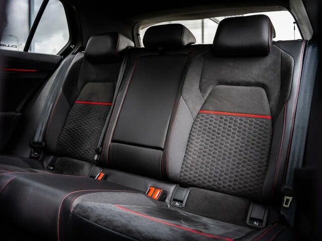 Фольксваген Гольф ГТИ 2021 в Европе на Automoto.ua Черный Фольксваген Гольф ГТИ, объемом двигателя 1.98 л и пробегом 72 тыс. км за 48951 $, фото 12 на Automoto.ua