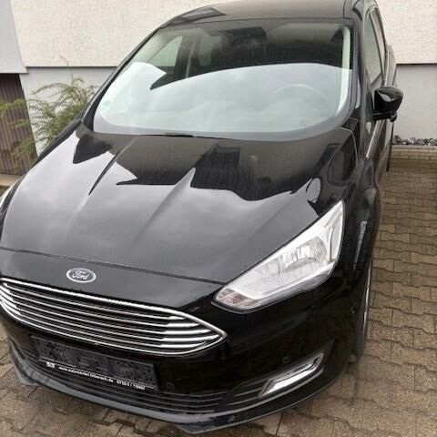 Форд Си-Макс 2016 в Европе на Automoto.ua Черный Форд Си-Макс, объемом двигателя 1.5 л и пробегом 141 тыс. км за 6660 $, фото 1 на Automoto.ua
