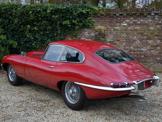 Червоний Ягуар E-Type, об'ємом двигуна 0 л та пробігом 60 тис. км за 141250 $, фото 7 на Automoto.ua