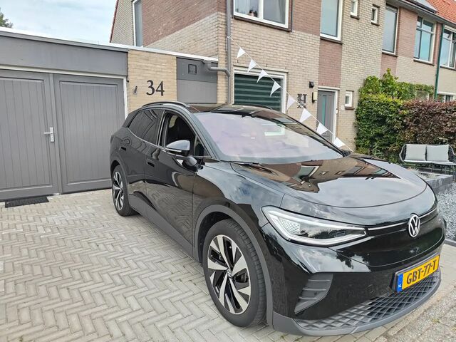 Фольксваген ID.4 2024 в Европе на Automoto.ua Черный Фольксваген ID.4, объемом двигателя 0 л и пробегом 30 тыс. км за 40246 $, фото 1 на Automoto.ua