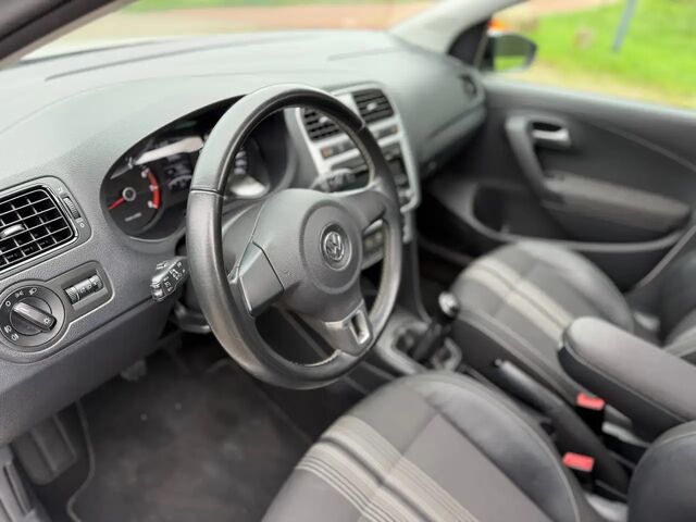 Фольксваген Поло 2012 у Європі на Automoto.ua Білий Фольксваген Поло, об'ємом двигуна 1.2 л та пробігом 118 тис. км за 10808 $, фото 10 на Automoto.ua