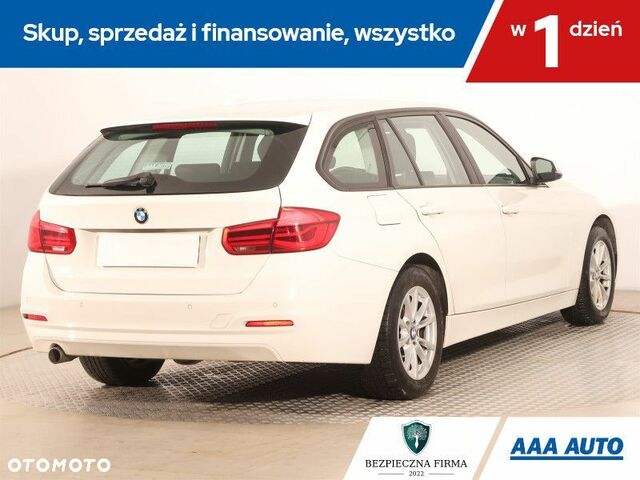 БМВ 3 Серия, объемом двигателя 2 л и пробегом 192 тыс. км за 11663 $, фото 5 на Automoto.ua