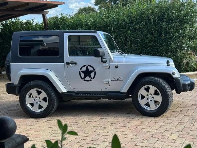 Джип Вранглер 2008 в Европе на Automoto.ua Серебряный Джип Вранглер, объемом двигателя 2.78 л и пробегом 203 тыс. км за 18049 $, фото 5 на Automoto.ua