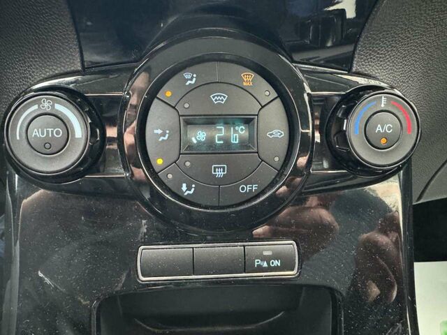 Серый Форд Фиеста, объемом двигателя 1 л и пробегом 119 тыс. км за 9697 $, фото 12 на Automoto.ua