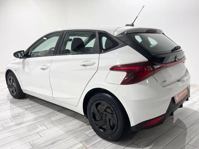 Хендай і20 2021 у Європі на Automoto.ua Білий Хендай і20, об'ємом двигуна 1.25 л та пробігом 86 тис. км за 13984 $, фото 4 на Automoto.ua
