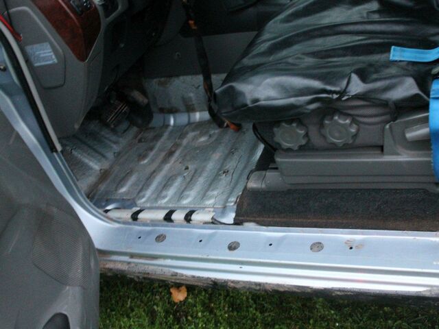 Мицубиси Паджеро 2004 в Европе на Automoto.ua Серый Мицубиси Паджеро, объемом двигателя 0 л и пробегом 214 тыс. км за 3794 $, фото 5 на Automoto.ua