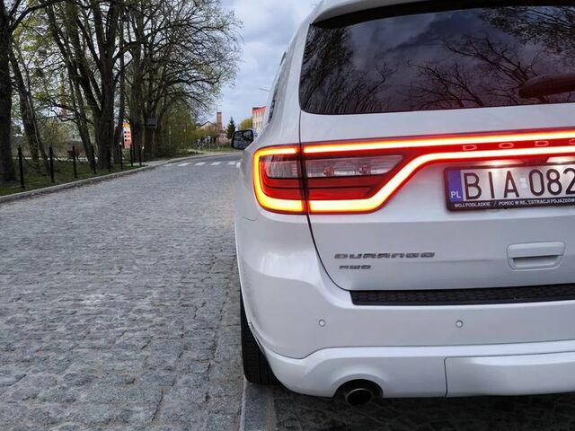 Додж Дюранго 2016 в Европе на Automoto.ua Белый Додж Дюранго, объемом двигателя 5.65 л и пробегом 147 тыс. км за 114000 $, фото 10 на Automoto.ua