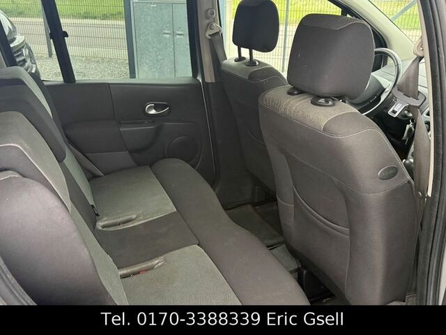 Рено Модус 2008 у Європі на Automoto.ua Срібний Рено Модус, об'ємом двигуна 1.6 л та пробігом 80 тис. км за 1751 $, фото 10 на Automoto.ua