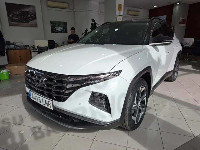 Хендай Туксон 2021 у Європі на Automoto.ua Білий Хендай Туксон, об'ємом двигуна 1.6 л та пробігом 74 тис. км за 30901 $, фото 2 на Automoto.ua