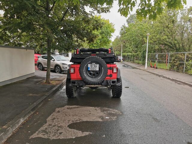 Червоний Джип Wrangler, об'ємом двигуна 2 л та пробігом 52 тис. км за 73197 $, фото 3 на Automoto.ua