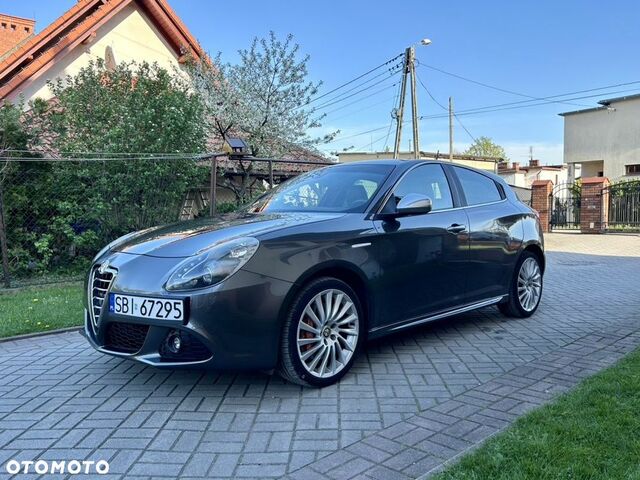 Альфа Ромео Giulietta, об'ємом двигуна 1.37 л та пробігом 180 тис. км за 7322 $, фото 2 на Automoto.ua