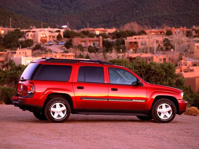 Шевроле Трейлблейзер, Позашляховик / Кросовер 2006 - 2012 6.0 i V8 16V SS AWD