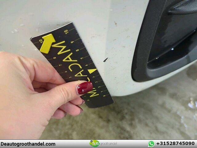 Фольксваген ID.3 2020 в Европе на Automoto.ua Белый Фольксваген ID.3, объемом двигателя 0 л и пробегом 146 тыс. км за 14762 $, фото 22 на Automoto.ua