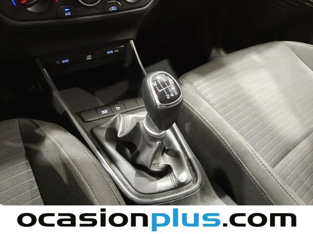 Хендай и20 2022 в Европе на Automoto.ua Серый Хендай и20, объемом двигателя 1 л и пробегом 126 тыс. км за 16942 $, фото 4 на Automoto.ua