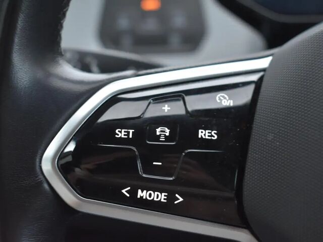 Фольксваген ID.3 2020 в Европе на Automoto.ua Серый Фольксваген ID.3, объемом двигателя 0 л и пробегом 88 тыс. км за 19153 $, фото 7 на Automoto.ua