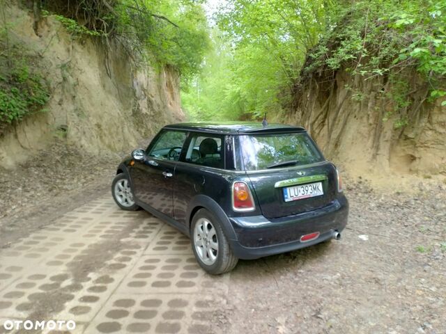 Міні Cooper, об'ємом двигуна 1.6 л та пробігом 195 тис. км за 3348 $, фото 1 на Automoto.ua