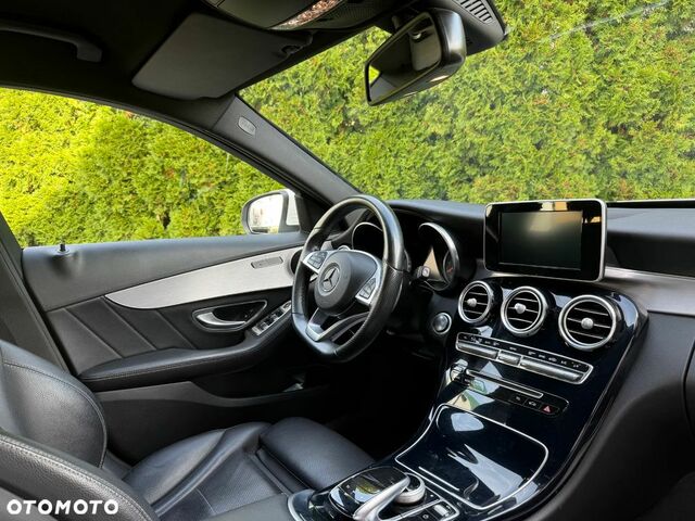 Мерседес Ц-Клас 2018 у Європі на Automoto.ua Білий Мерседес Ц-Клас, об'ємом двигуна 1 л та пробігом 97 тис. км за 23003 $, фото 7 на Automoto.ua