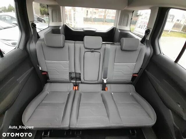 Форд Tourneo Connect Grand, объемом двигателя 1.5 л и пробегом 223 тыс. км за 11857 $, фото 28 на Automoto.ua