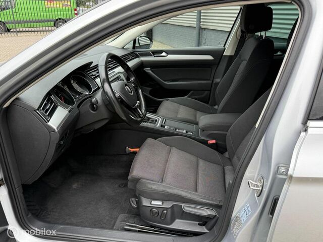 Фольксваген Пассат Варіант 2015 у Європі на Automoto.ua Сірий Фольксваген Пассат Варіант, об'ємом двигуна 1.6 л та пробігом 200 тис. км за 11791 $, фото 8 на Automoto.ua