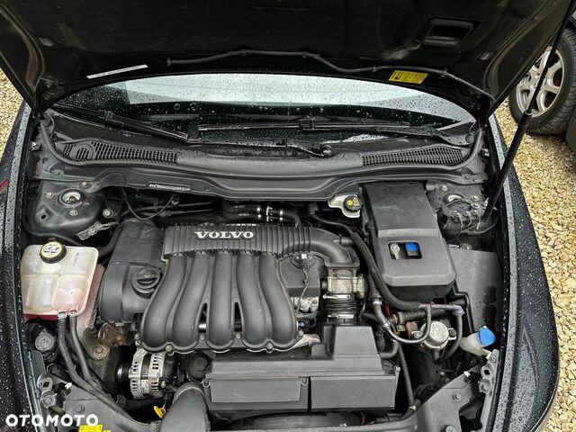 Вольво V50, об'ємом двигуна 2.44 л та пробігом 320 тис. км за 3132 $, фото 3 на Automoto.ua
