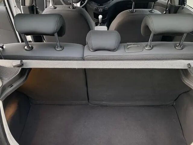 Шевроле Спарк 2012 в Европе на Automoto.ua Белый Шевроле Спарк, объемом двигателя 1 л и пробегом 365 тыс. км за 1577 $, фото 10 на Automoto.ua