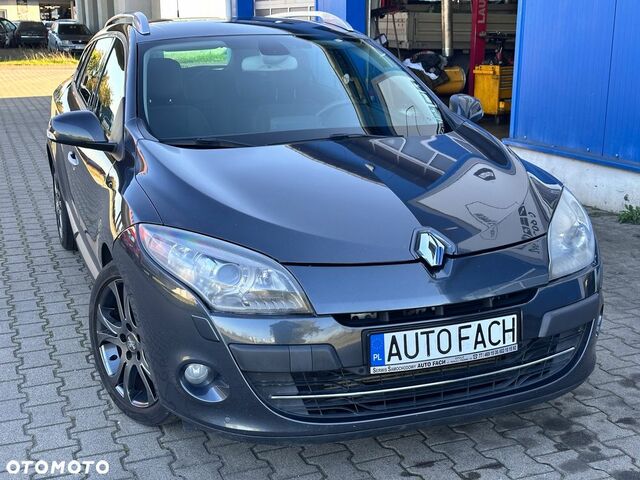 Рено Меган 2010 в Европе на Automoto.ua Черный Рено Меган, объемом двигателя 1 л и пробегом 164 тыс. км за 4093 $, фото 2 на Automoto.ua