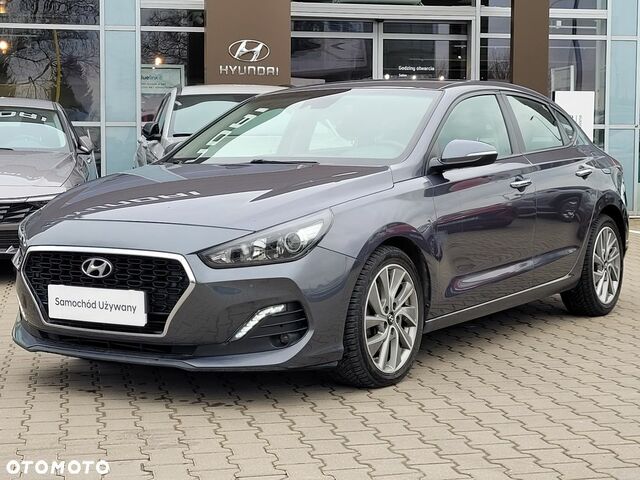 Хендай i30, об'ємом двигуна 1.35 л та пробігом 92 тис. км за 13369 $, фото 1 на Automoto.ua