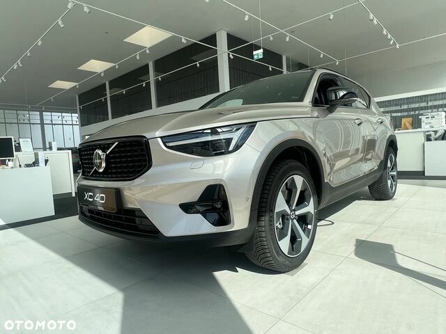 Вольво XC40, объемом двигателя 1.97 л и пробегом 10 тыс. км за 44492 $, фото 6 на Automoto.ua