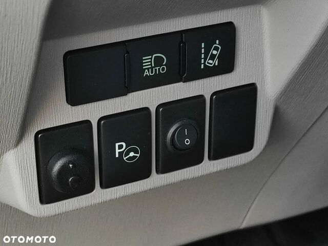 Тойота Prius Plus, объемом двигателя 1.8 л и пробегом 194 тыс. км за 17905 $, фото 35 на Automoto.ua