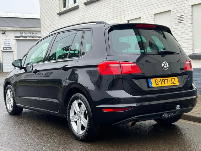 Фольксваген Гольф Спортсван 2014 в Европе на Automoto.ua Черный Фольксваген Гольф Спортсван, объемом двигателя 1.2 л и пробегом 155 тыс. км за 11083 $, фото 4 на Automoto.ua