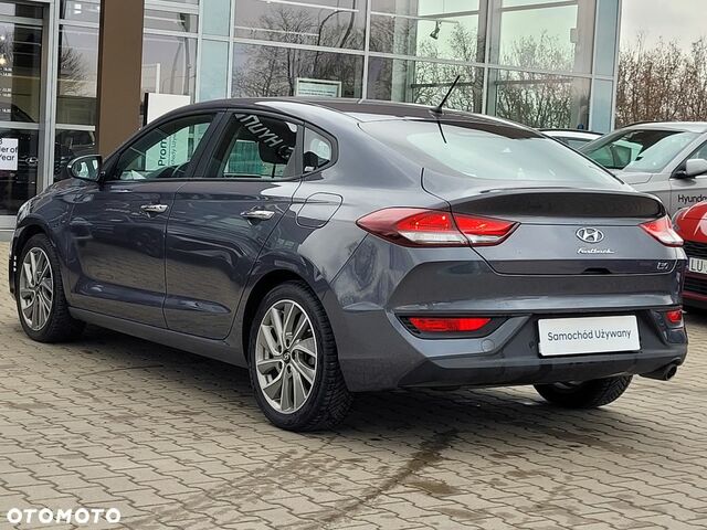 Хендай i30, об'ємом двигуна 1.35 л та пробігом 92 тис. км за 13369 $, фото 5 на Automoto.ua