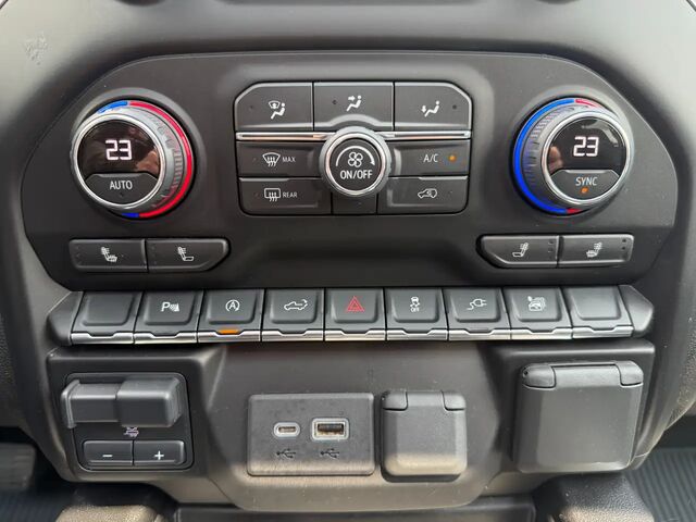 Шевроле Сильверадо 2021 в Европе на Automoto.ua Серый Шевроле Сильверадо, объемом двигателя 3 л и пробегом 148 тыс. км за 48792 $, фото 12 на Automoto.ua