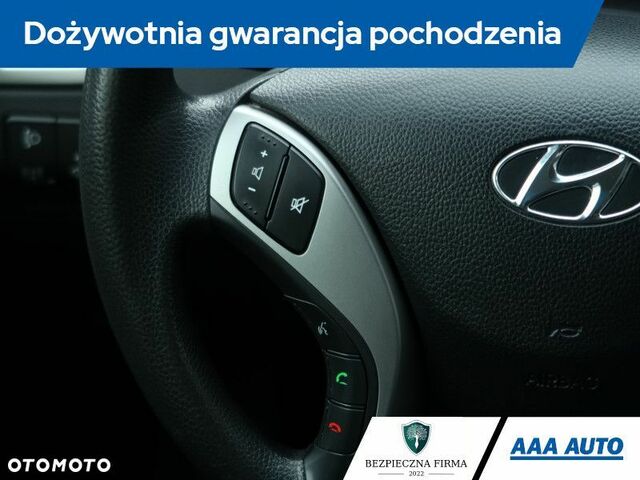 Хендай i30, об'ємом двигуна 1.58 л та пробігом 101 тис. км за 8639 $, фото 19 на Automoto.ua