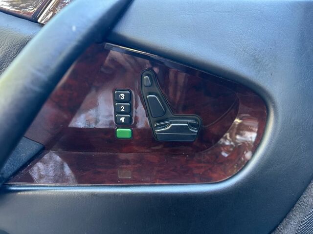 Мерседес ЦЛ 420 1996 у Європі на Automoto.ua Мерседес ЦЛ 420, об'ємом двигуна 4.2 л та пробігом 177 тис. км за 15939 $, фото 14 на Automoto.ua