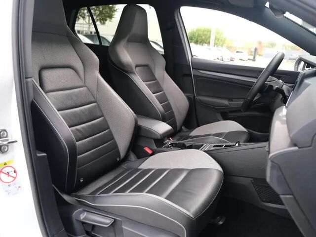 Фольксваген Golf GTE 2020 у Європі на Automoto.ua Білий Фольксваген Golf GTE, об'ємом двигуна 1.4 л та пробігом 78 тис. км за 31986 $, фото 11 на Automoto.ua