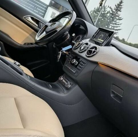 Мерседес Б-класс 2014 в Европе на Automoto.ua Черный Мерседес Б-класс, объемом двигателя 2.14 л и пробегом 237 тыс. км за 12107 $, фото 39 на Automoto.ua