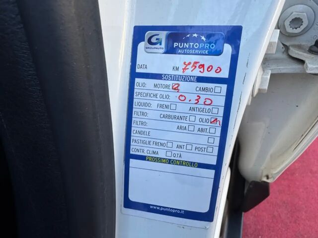 Джип Компас 2018 в Европе на Automoto.ua Белый Джип Компас, объемом двигателя 1.6 л и пробегом 70 тыс. км за 19213 $, фото 10 на Automoto.ua