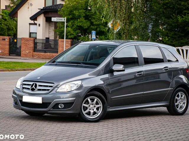 Мерседес Б-класс 2009 в Европе на Automoto.ua Серый Мерседес Б-класс, объемом двигателя 1 л и пробегом 219 тыс. км за 4819 $, фото 13 на Automoto.ua